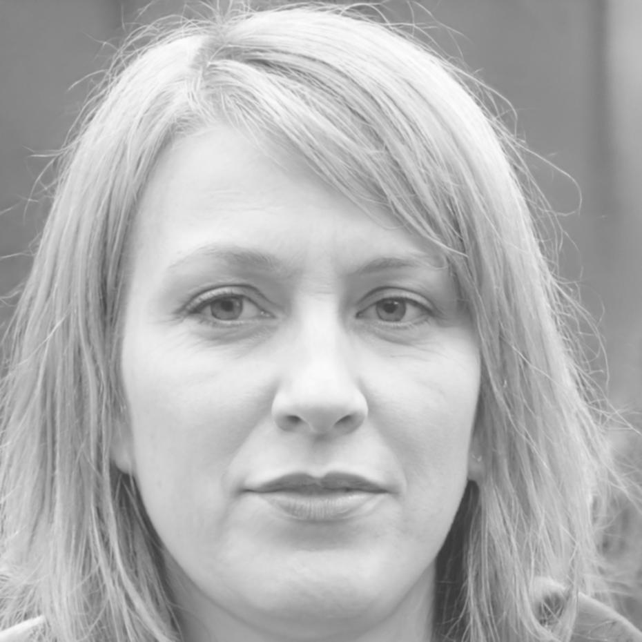 Sarah Müller, Finanzanalystin